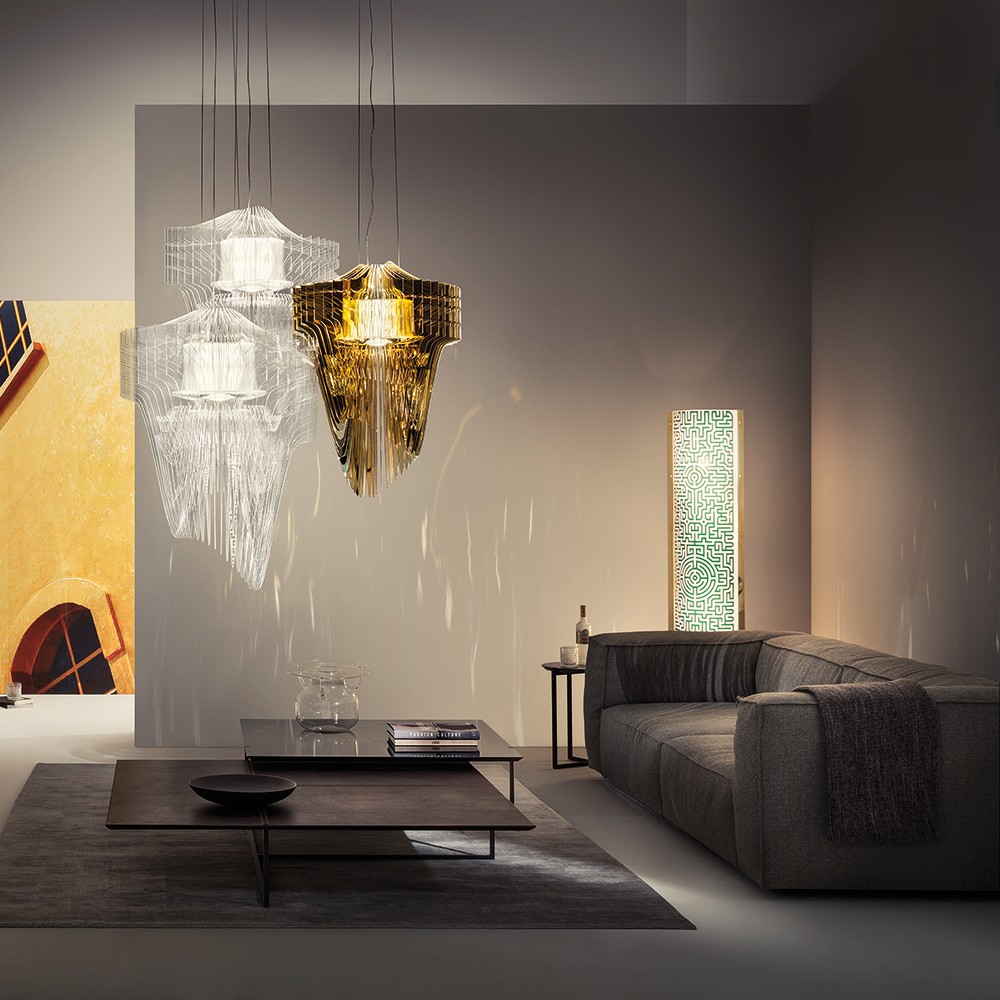 Arquitecta Zaha Hadid. Muebles de diseño en Valencia muebles Lluesma