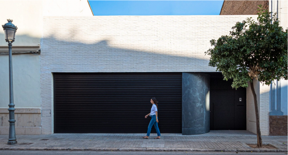 vivienda minimalista fachada