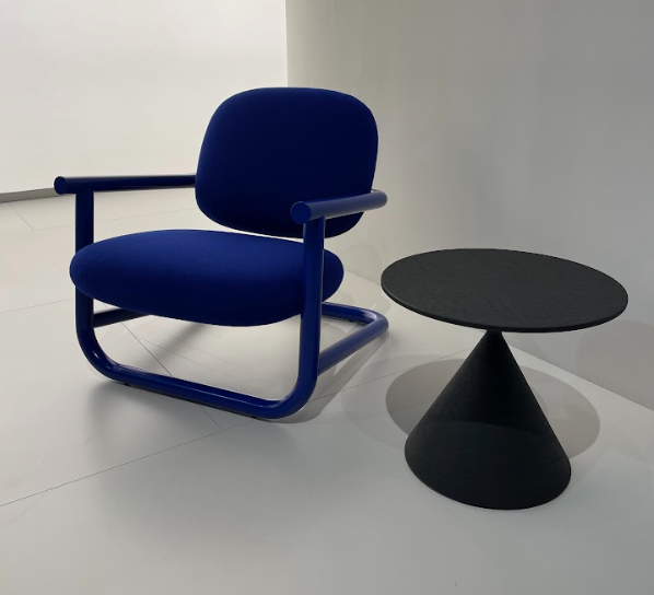 Blue chair + Miniclay Desalto