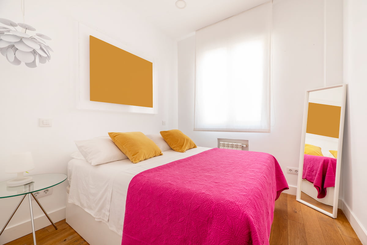 cómo decorar un dormitorio de matrimonio pequeño